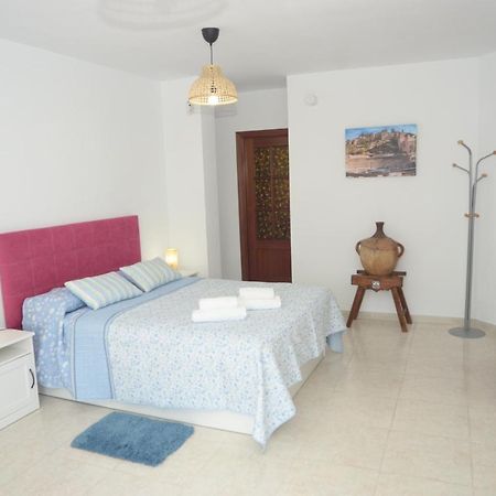 Habitacion Grande Con Terraza Privada, Malaga Centro Ngoại thất bức ảnh