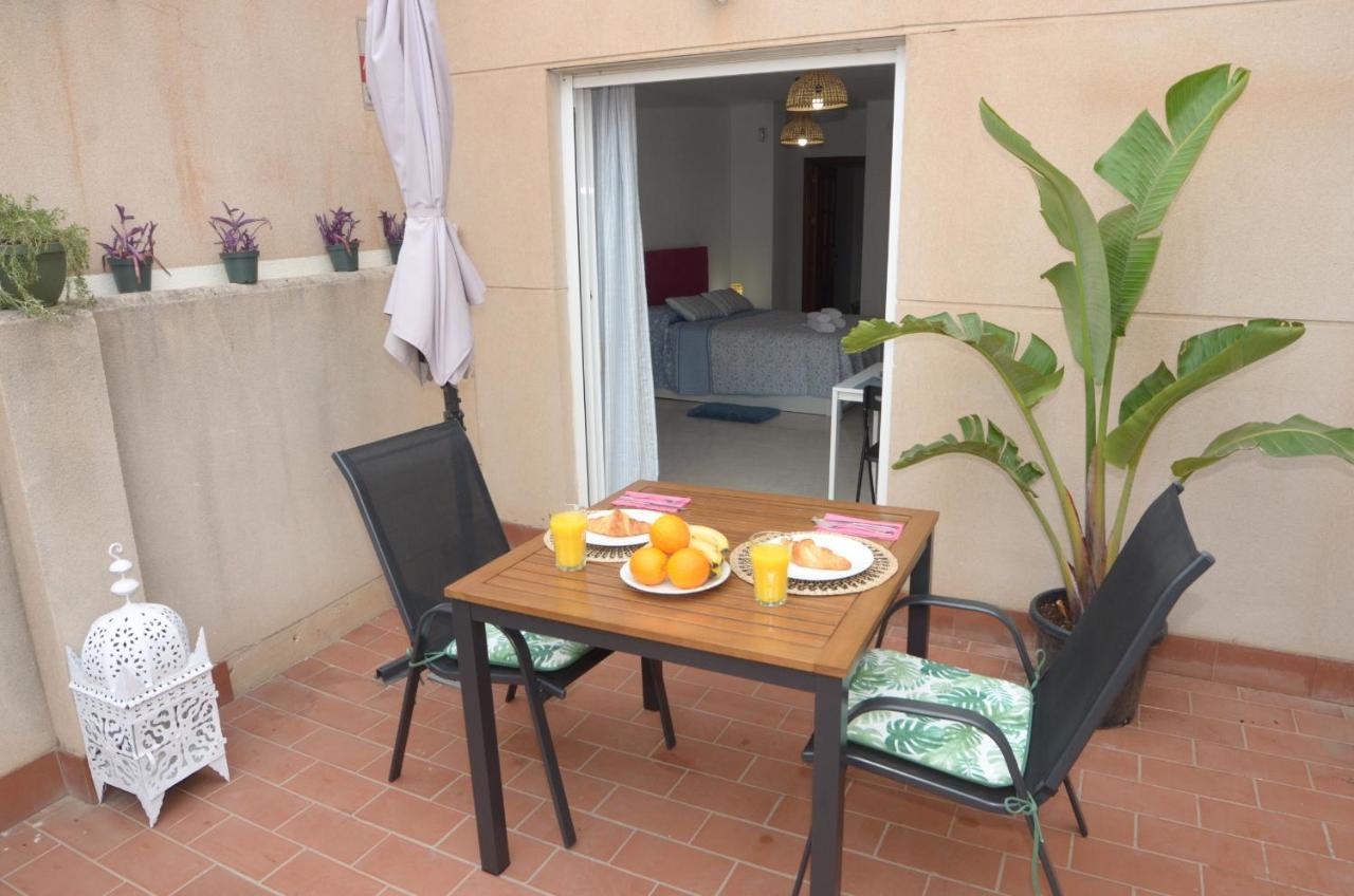 Habitacion Grande Con Terraza Privada, Malaga Centro Ngoại thất bức ảnh
