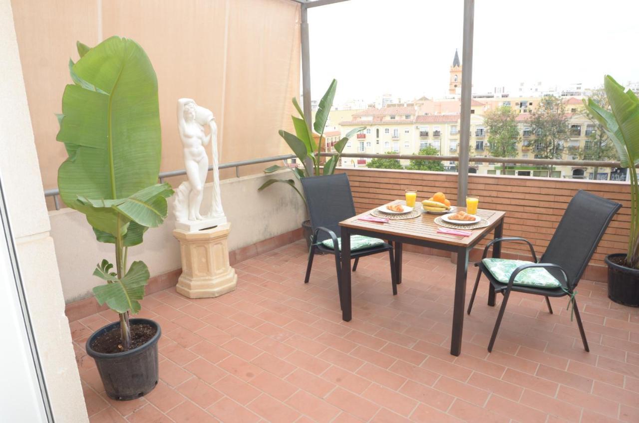 Habitacion Grande Con Terraza Privada, Malaga Centro Ngoại thất bức ảnh
