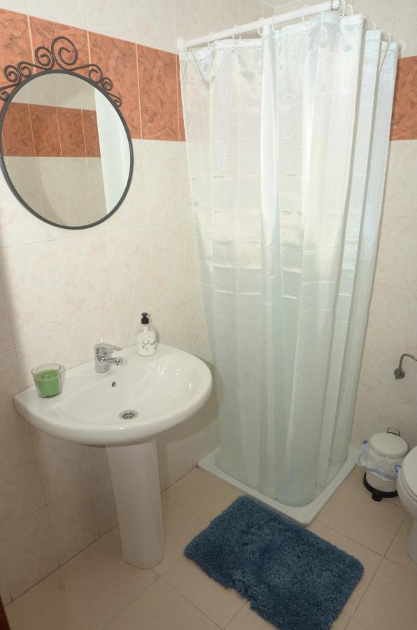 Habitacion Grande Con Terraza Privada, Malaga Centro Ngoại thất bức ảnh