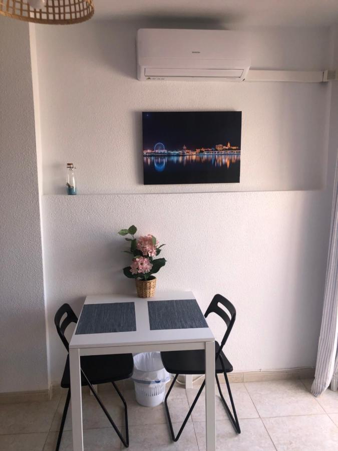Habitacion Grande Con Terraza Privada, Malaga Centro Ngoại thất bức ảnh